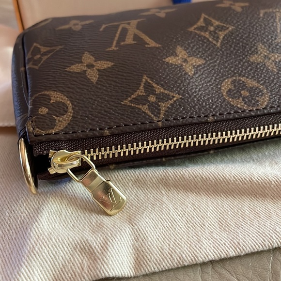 Louis Vuitton Pochette - Picture 3 of 3